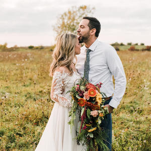 BFP-justin-jamie-styledshoot-alexzphotography-thegallagherbarn-medina-newyork-2020-115.jpg